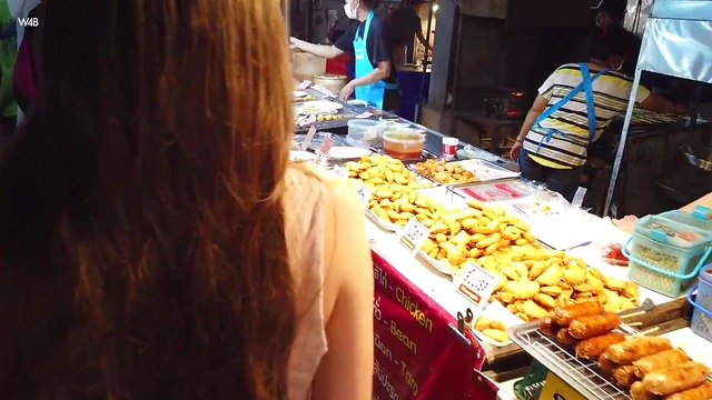 Amateur Cutie Lona Mia Shops With Boyfriend Before Hot Encounter