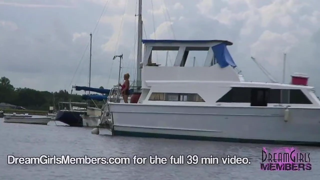 Naked Leah Streaks Playfully Through Tampa City Streets