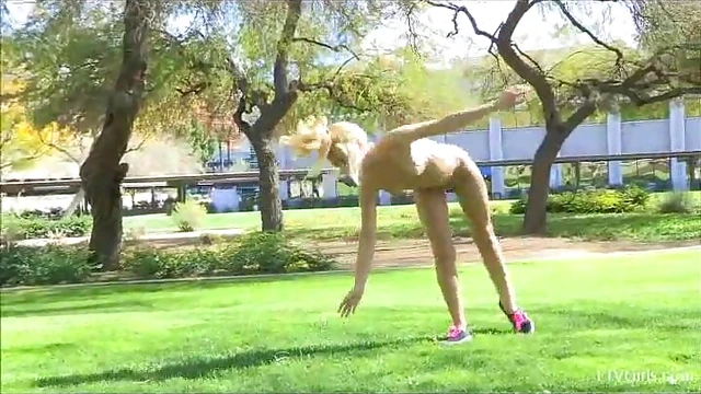 Sensational Blonde Teen Seduces by Stripping Teasingly in Busy Streets