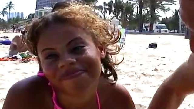 Sexy Latina with Big Tits & Hot Ass Seduces Him at the Beach Piercing Sunlight