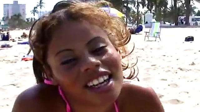 Sexy Latina with Big Tits & Hot Ass Seduces Him at the Beach Piercing Sunlight