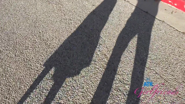 Outdoor Temptress: Amateur Angel Windell Exposes Her Sultry Cunt Delightfully