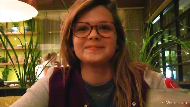 Sensual Keisha Displays Her Seductive Jugs & Butt During Reality Solo Show