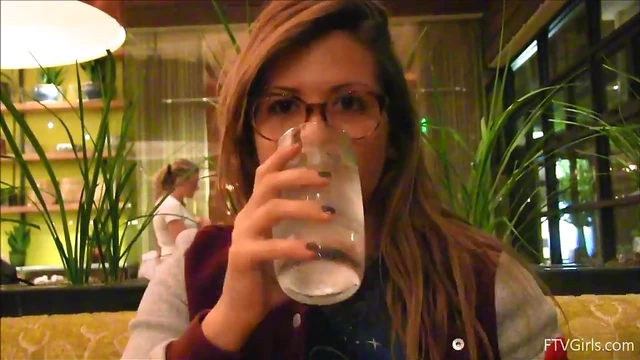 Sensual Keisha Displays Her Seductive Jugs & Butt During Reality Solo Show