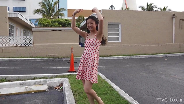 Outdoor Fantasy: Japanese Solo Model Lulu Flashes Her Pussy Publicly