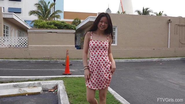 Outdoor Fantasy: Japanese Solo Model Lulu Flashes Her Pussy Publicly