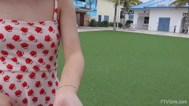 Outdoor Fantasy: Japanese Solo Model Lulu Flashes Her Pussy Publicly