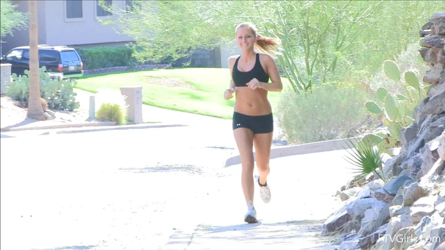 Sexy Sporty Mel Shows Off Her Fit Body While Walking Down Town