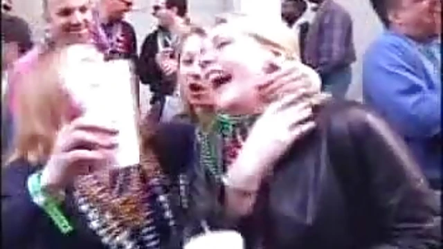 Hot Chicks Dance Seductively While Flaunting Their Perfect Bodies