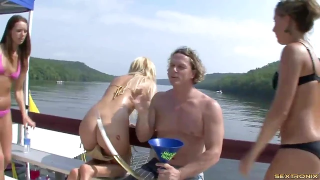 Hot Amateur Cowgirls in Bikinis Partying on Boat While Getting Fucked