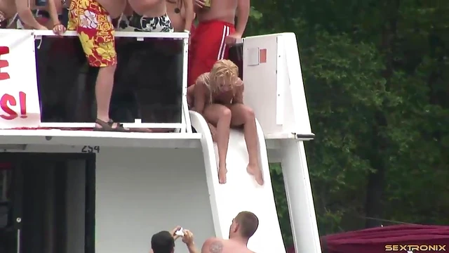 Blonde Bombshell Gets Salacious Fingering Party Pussy Pleasures Excitement