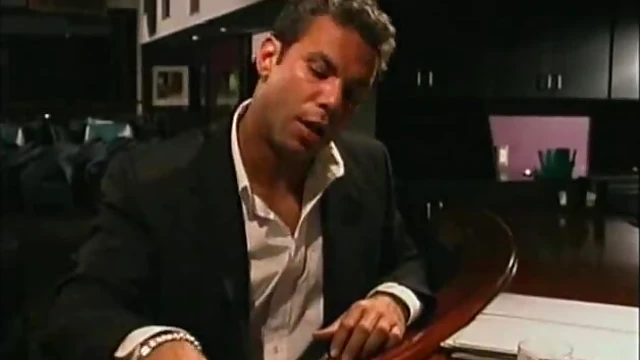 Sizzling Cowgirl Reveals Curves Under Jeans Before Hardcore Ride