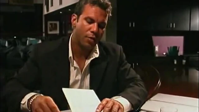 Sizzling Cowgirl Reveals Curves Under Jeans Before Hardcore Ride