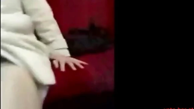 Sultry British Lass Gets Her Pussy Fingered Before Giving Hot Blowjob On The Train