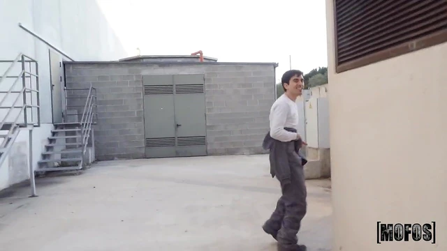 Sultry Tattooed Beauty Valeria Valois Outdoors Fuck with Stranger