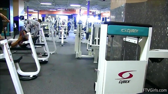 Sporty Brunette Eva Shows Off Her Perfect Natural Tits Close-Up