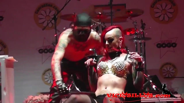 Alexia Doll & Martin Martyr Fakirs Show Off Their Skills at SEM 2015