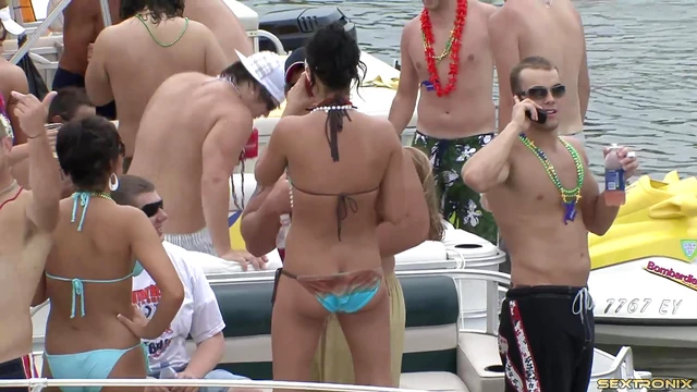 Sizzling Starlet Moans Ecstatically After Wild Orgy Pussy Licking Delight