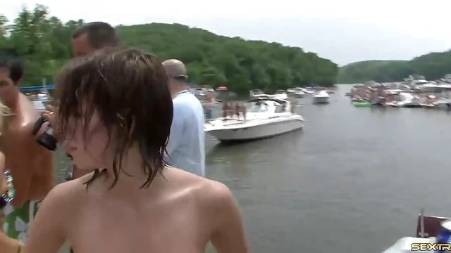 Sizzling Starlet Moans Ecstatically After Wild Orgy Pussy Licking Delight