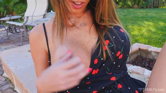 Outdoor Bliss: Slender Teen Brunette Dava's Solo Masturbation Adventure