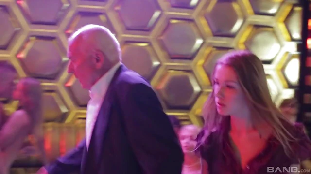 Sizzling Ferrara Gets Her Pussy Pounded Hard Before Friend's Eyes