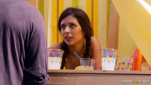 Sexy Model Jynx Maze Enjoys Rough Backdoor Action With Stranger