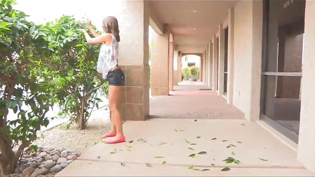 Naughty Babe Presley Gets Wild Pleasure from Seductive Sex Play