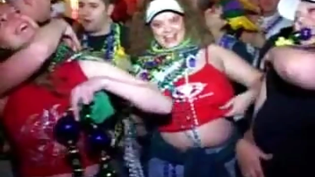 Sexy Babes Show Off Their Boobs Boldly While Flashing Public Spaces Live