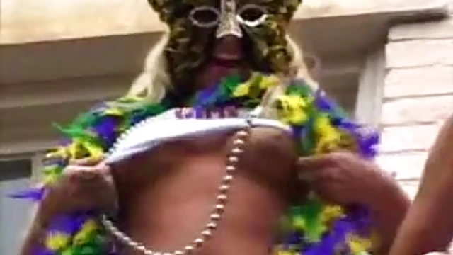 Sexy Babes Show Off Their Boobs Boldly While Flashing Public Spaces Live