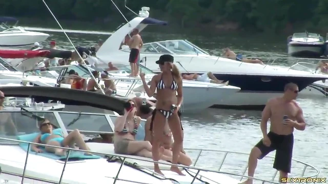 Amateur Flashers Party Wildly on Lake Boat in Hot Bikinis