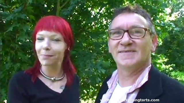 Sunny Park Day Turns Into Exploring Her Pink Pussy's Depths