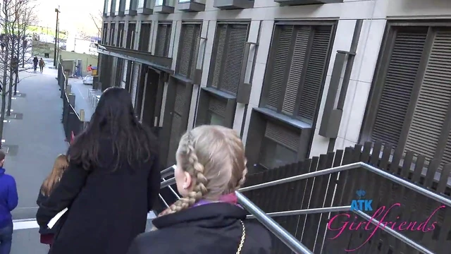 Sexy Blonde Girlfriend Paris White Loves Exploring New Places Together