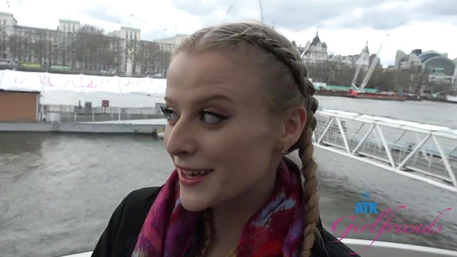 Sexy Blonde Girlfriend Paris White Loves Exploring New Places Together