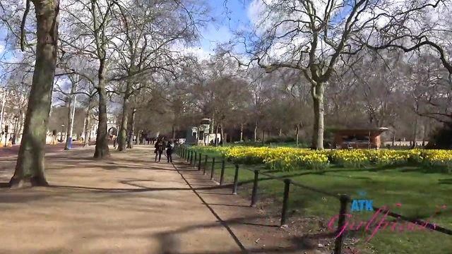 Sexy Blonde Girlfriend Paris White Loves Exploring New Places Together