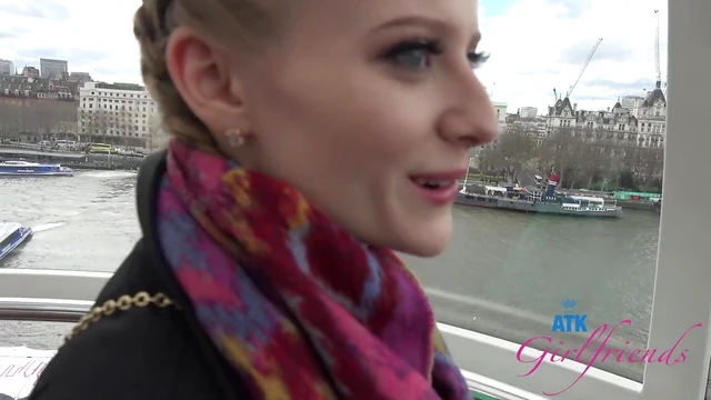 Sexy Blonde Girlfriend Paris White Loves Exploring New Places Together