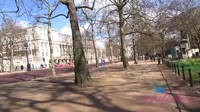 Sexy Blonde Girlfriend Paris White Loves Exploring New Places Together