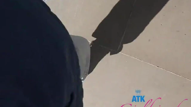 Sexy Blonde Girlfriend Paris White Loves Exploring New Places Together