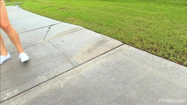 Flexible Brunette Model Stoney Shows Off Her Flexibility Outdoors Publicly