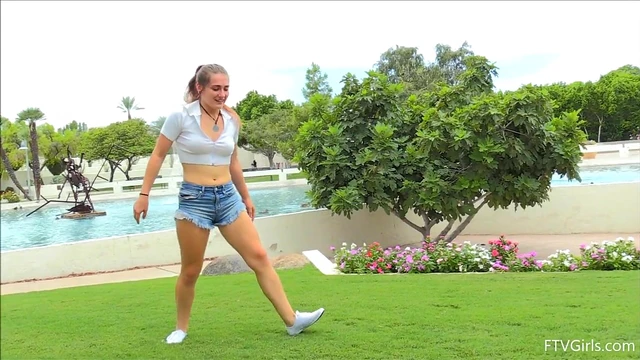 Flexible Brunette Model Stoney Shows Off Her Flexibility Outdoors Publicly