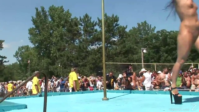 Long-haired Cowgirls in Heels Deliver Wild Outdoor Performance Delightfully