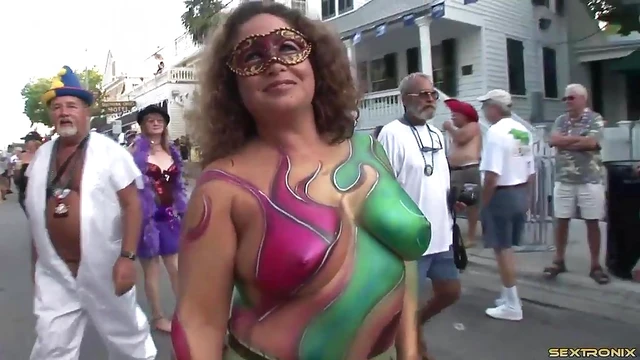 Sexy Topless Amateurs Flaunt Their Curves at Erotic Body Paint Party