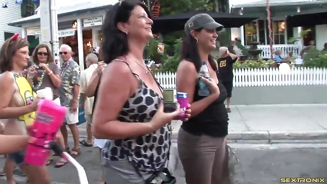 Sexy Topless Amateurs Flaunt Their Curves at Erotic Body Paint Party