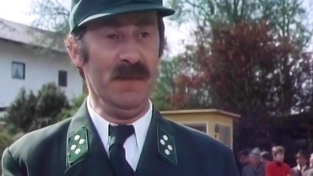 Sexy German Comedy Featuring Three Naked Beauties Playing Together