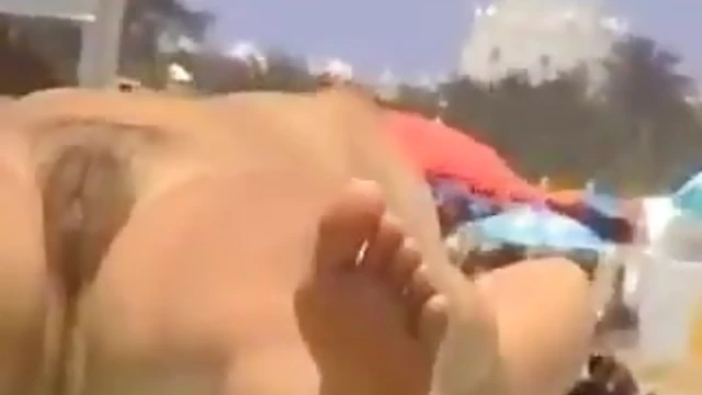 Beachside Bliss: Homemade Video Captures Pussy's Sultry Sunbathing Moments