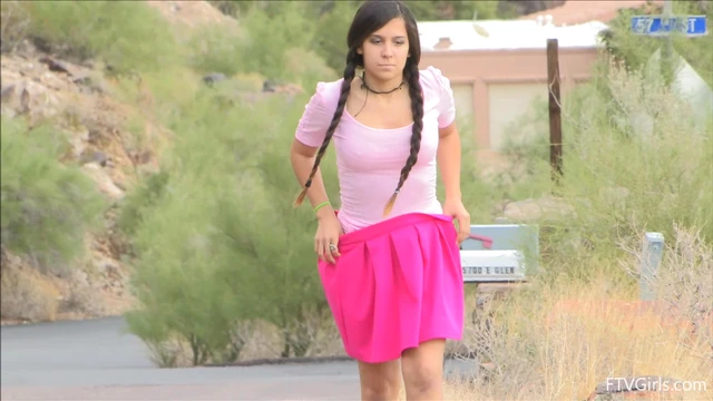 Outdoor Adventure: Amateur Brunette Shows Off Her Curves Naturally