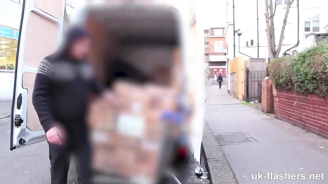 Blonde Bombshell Flashes Publicly While Enjoying Every Moment Live