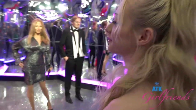 Amateur Beauty Cecelia Taylor Thrills Fans With Public Posing Showdown