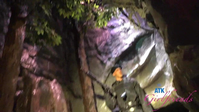 Amateur Beauty Cecelia Taylor Thrills Fans With Public Posing Showdown