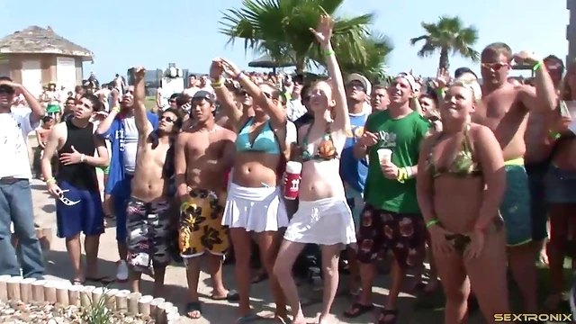 Sexy Bikini Party Girl Flaunts Her Curves and Tempting Tits Publicly