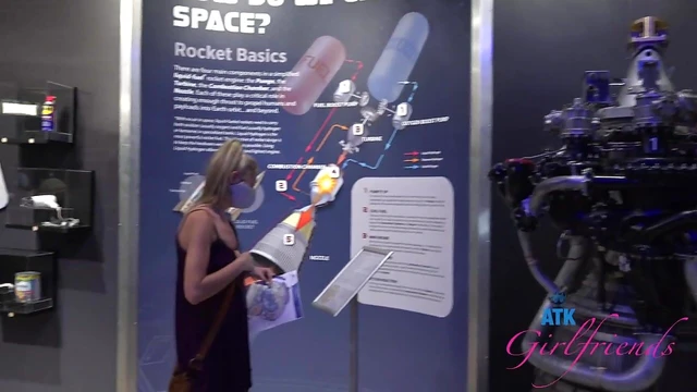 Dirty Lily Adams Shows Off Her Pretty Feet While Pissing Seductively